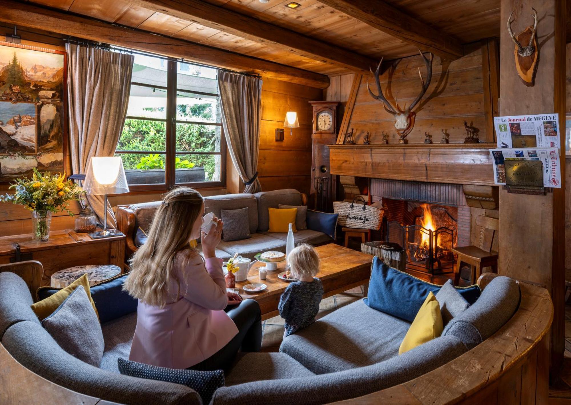 Au Coin Du Feu Hotel Megève Екстериор снимка